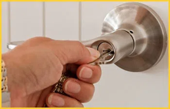 Exclusive Locksmith Service South Gate, CA 323-741-3397 - 16-emergency-unlock